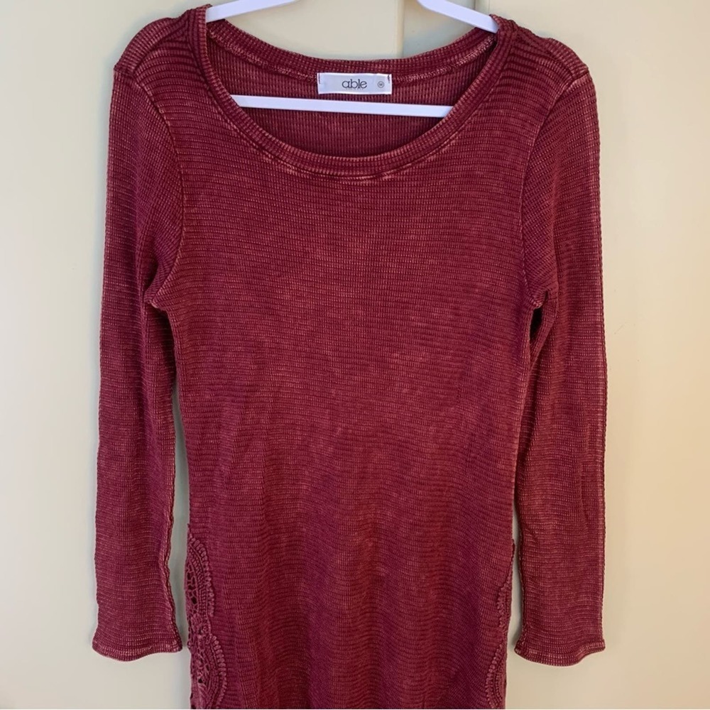 Able Maroon Thermal Knit Fit & Flare Long Sleeve Sweater Dress women’s size M - Picture 3 of 11